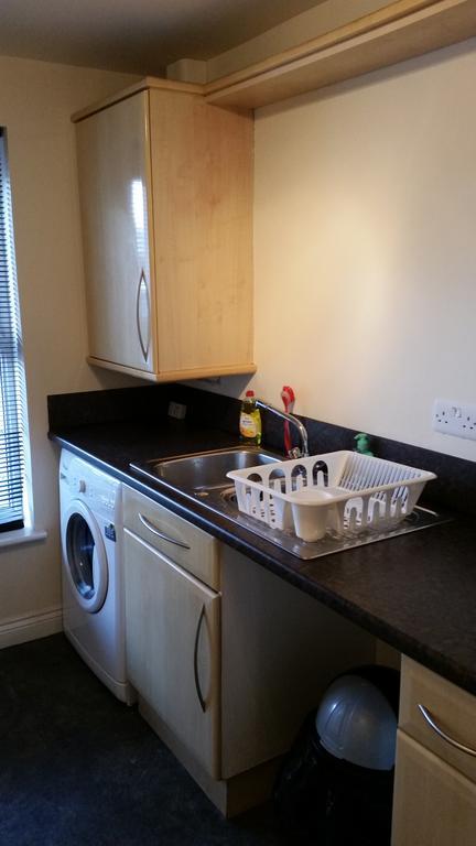 Livingston Ideal Commuter House Extérieur photo